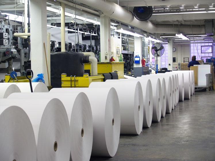 نیاز صنعت نشر به واردات کاغذ